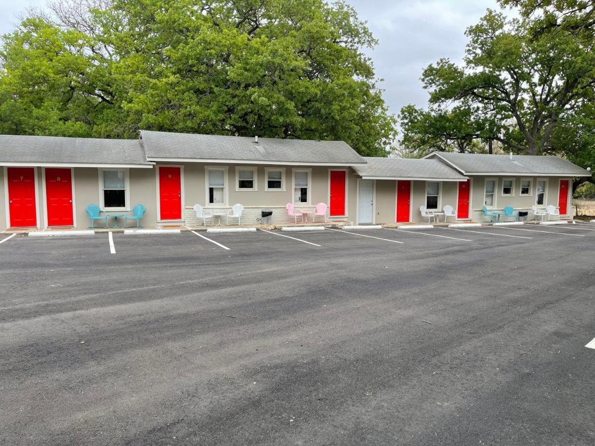 Frederick Motel Fredericksburg Bagian luar foto